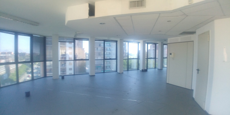 Immagine 20 di Ufficio in affitto  in VIALE SARCA a Milano