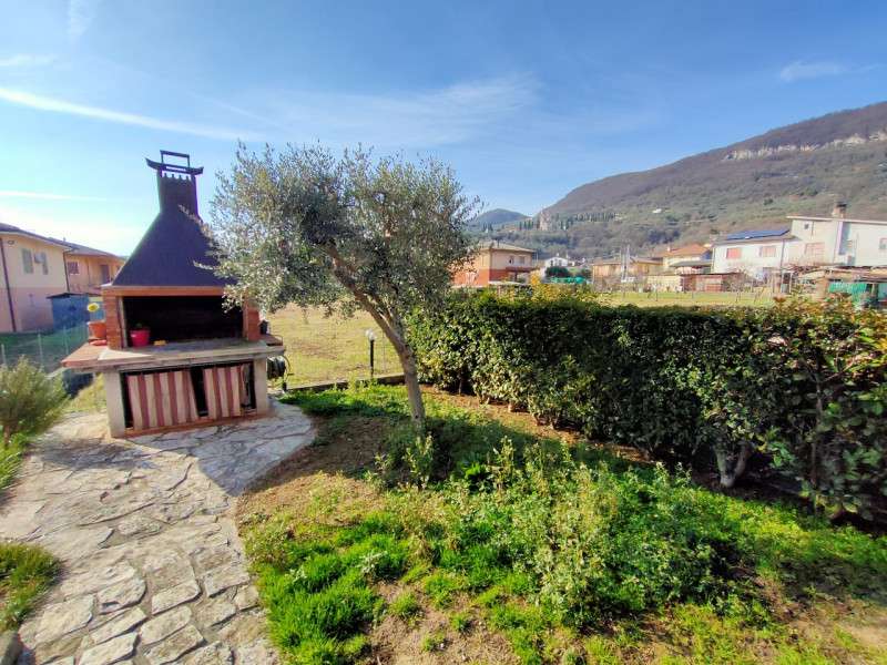 Immagine 1 di Appartamento in vendita  in via Ragazzi del 99 a Castegnero