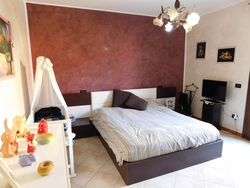 Immagine 8 di Appartamento in vendita  in via Ragazzi del 99 a Castegnero