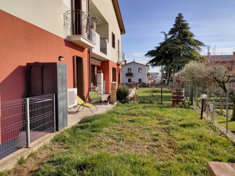 Immagine 10 di Appartamento in vendita  in via Ragazzi del 99 a Castegnero