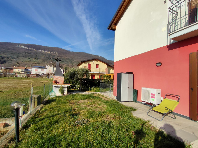 Immagine 15 di Appartamento in vendita  in via Ragazzi del 99 a Castegnero