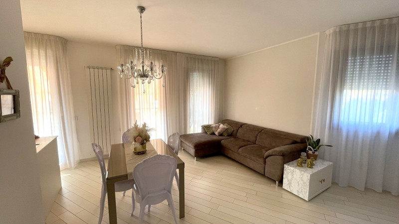 Immagine 10 di Appartamento in vendita  in Via Schiavo a Chioggia