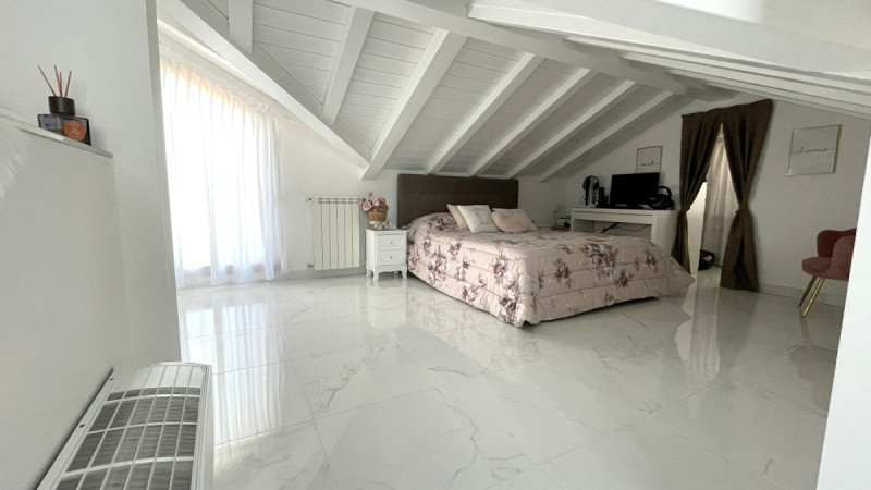 Immagine 15 di Appartamento in vendita  in Via Schiavo a Chioggia