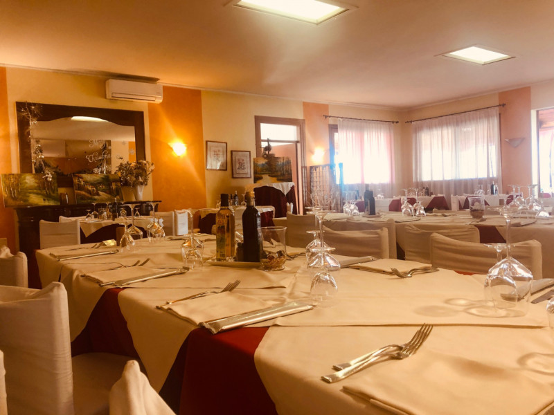 Immagine 18 di Attività commerciale in affitto  in via cavour, 79 Este a Vo