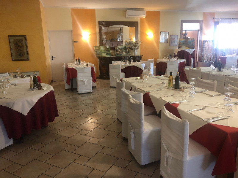 Immagine 19 di Attività commerciale in affitto  in via cavour, 79 Este a Vo