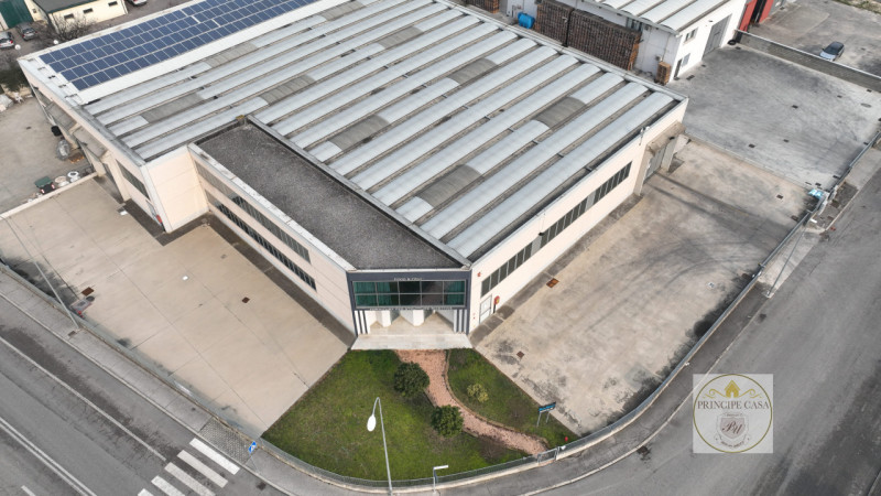Immagine 8 di Capannone industriale in affitto  in Via Roma a Sant'elena