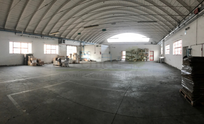 Immagine 1 di Capannone industriale in vendita  in Piubega a Piubega