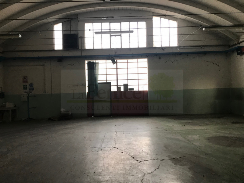 Immagine 4 di Capannone industriale in vendita  in Piubega a Piubega