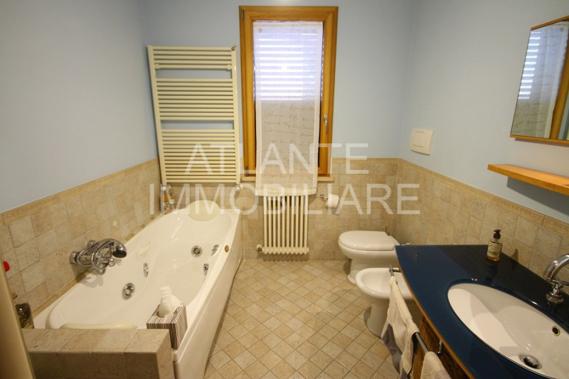 Immagine 7 di Villetta a schiera in vendita  in via Tavoleto a Misano Adriatico