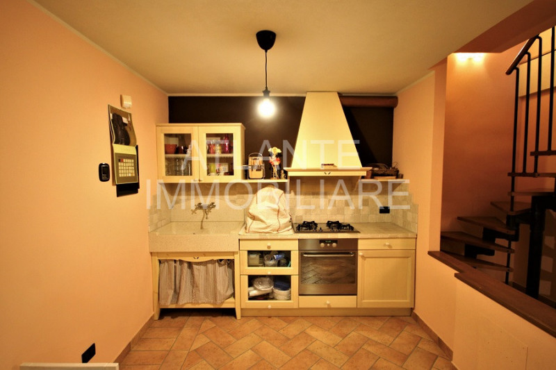 Immagine 13 di Villetta a schiera in vendita  in via Tavoleto a Misano Adriatico