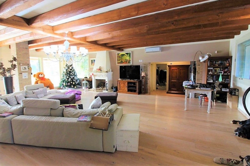 Immagine 4 di Villa in vendita  in via Pelosa a Veggiano