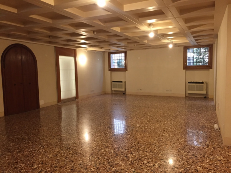 Immagine 1 di Ufficio in affitto  in Contrà Riale 10 a Vicenza