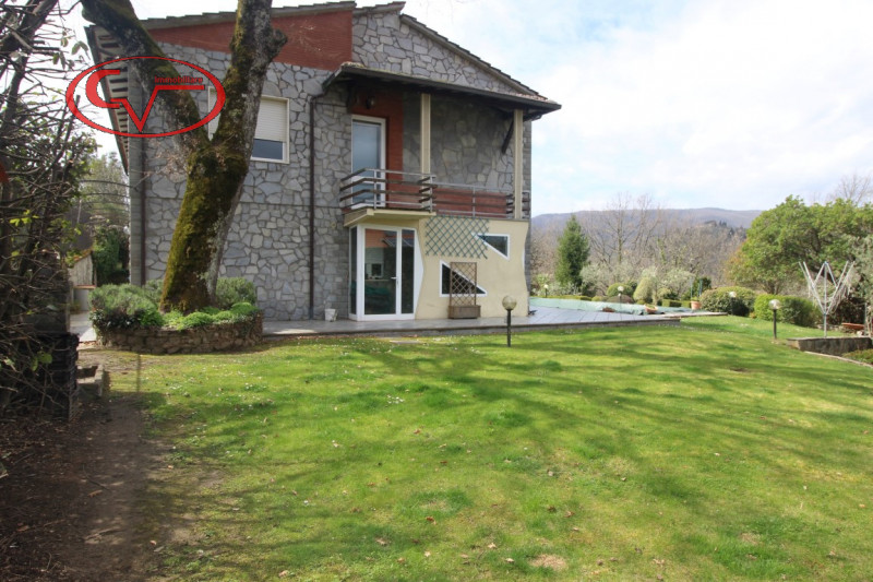 Immagine 7 di Villa in vendita  in via gori a Cavriglia