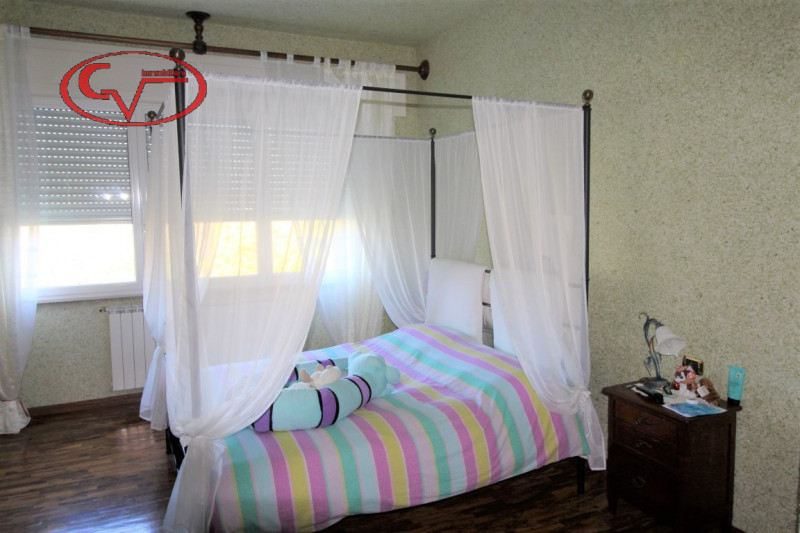 Immagine 8 di Villa in vendita  in via gori a Cavriglia