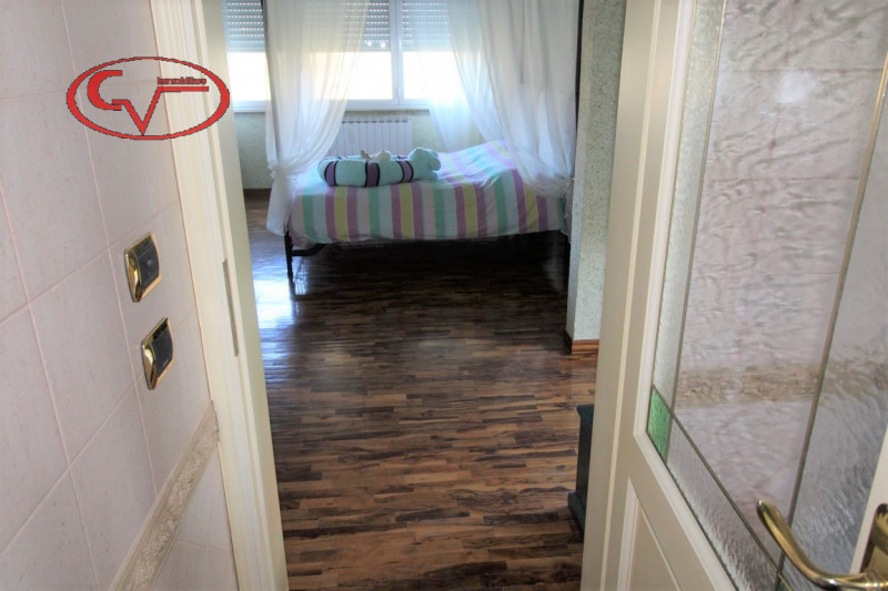 Immagine 17 di Villa in vendita  in via gori a Cavriglia