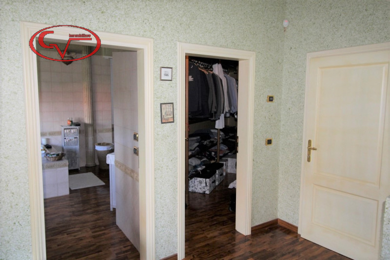 Immagine 18 di Villa in vendita  in via gori a Cavriglia