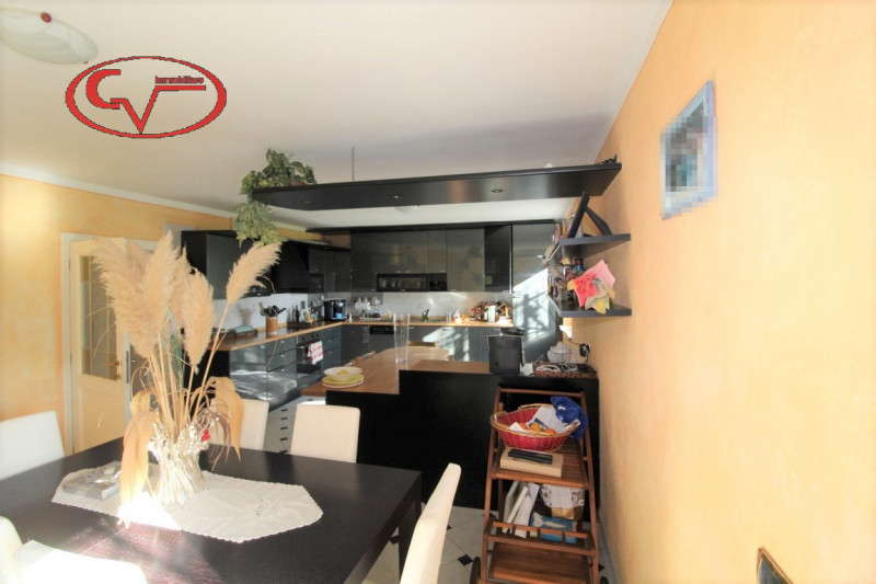 Immagine 33 di Villa in vendita  in via gori a Cavriglia