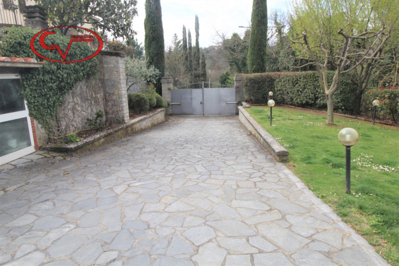 Immagine 40 di Villa in vendita  in via gori a Cavriglia