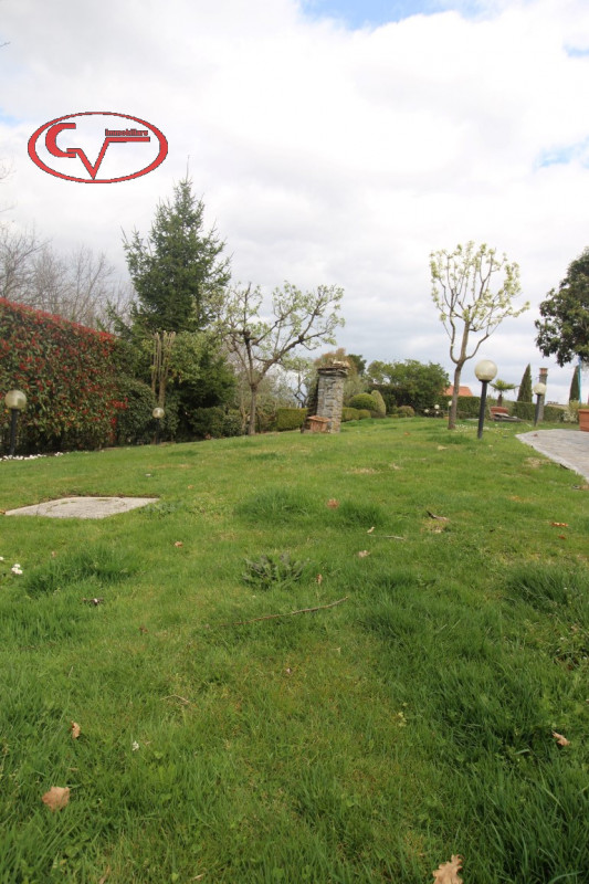 Immagine 42 di Villa in vendita  in via gori a Cavriglia