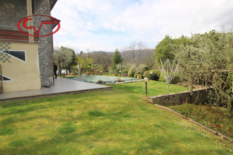 Immagine 53 di Villa in vendita  in via gori a Cavriglia