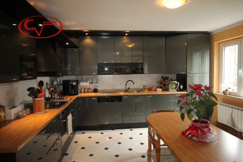 Immagine 60 di Villa in vendita  in via gori a Cavriglia