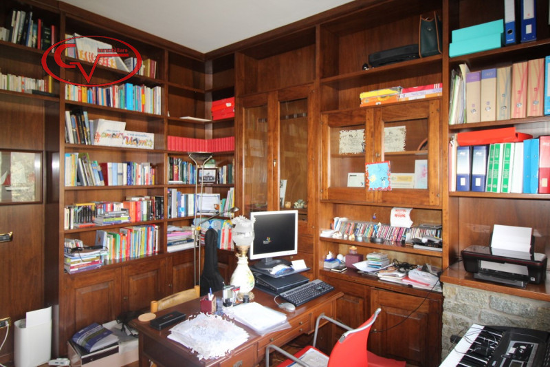 Immagine 73 di Villa in vendita  in via gori a Cavriglia