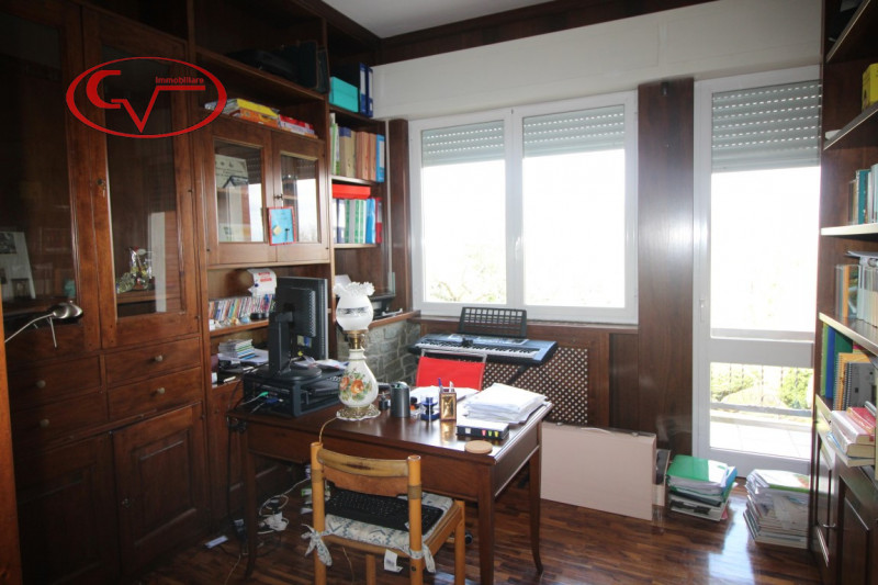 Immagine 75 di Villa in vendita  in via gori a Cavriglia