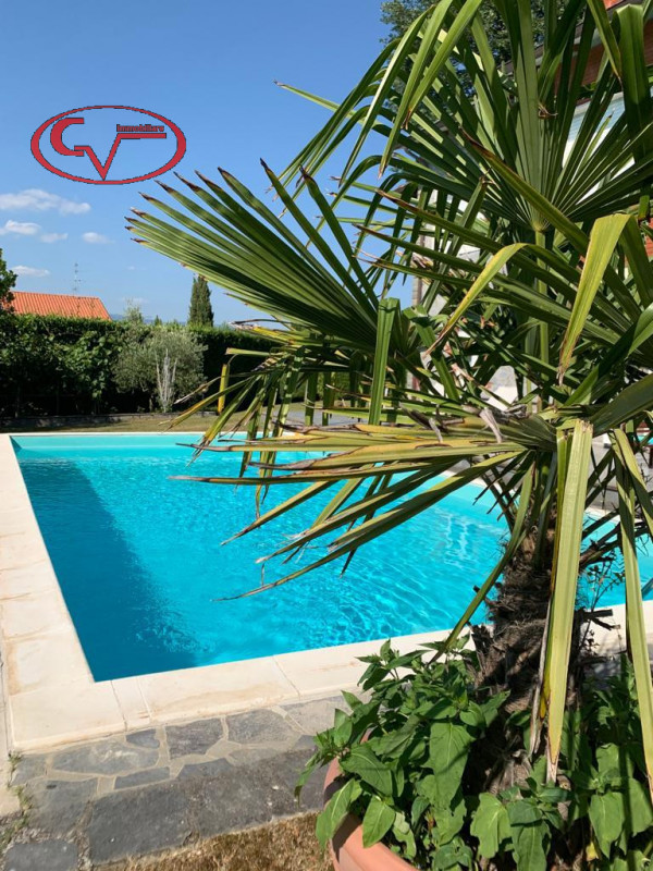 Immagine 94 di Villa in vendita  in via gori a Cavriglia