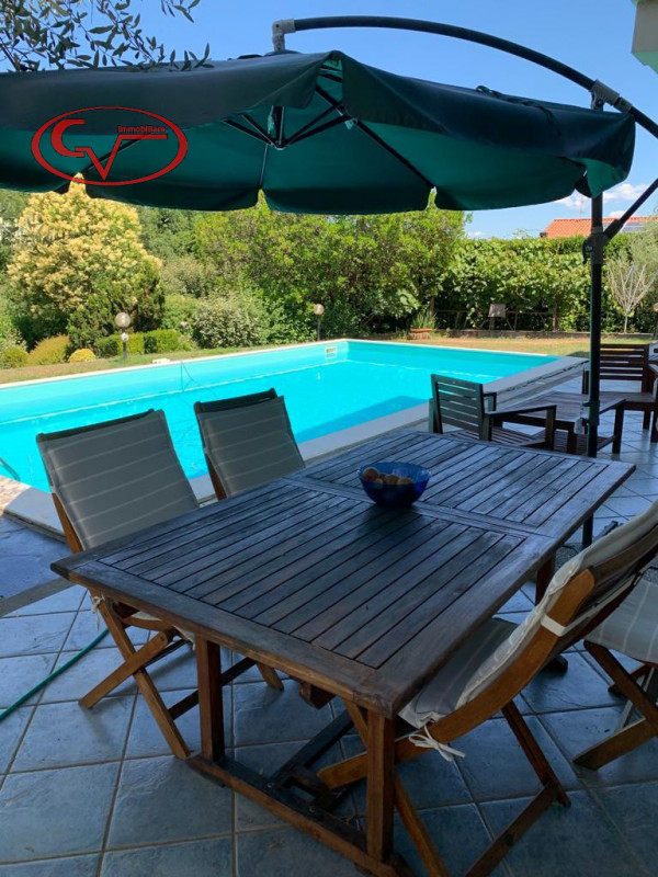 Immagine 100 di Villa in vendita  in via gori a Cavriglia