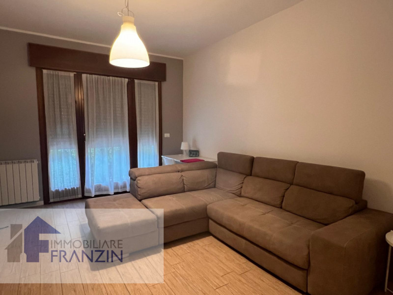 Immagine 3 di Camera in affitto  in via roma a Meolo