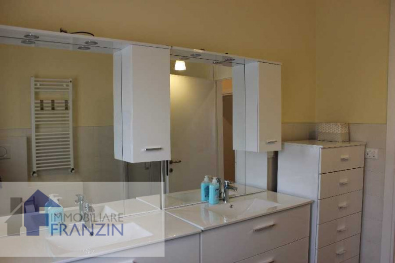 Immagine 15 di Camera in affitto  in via roma a Meolo