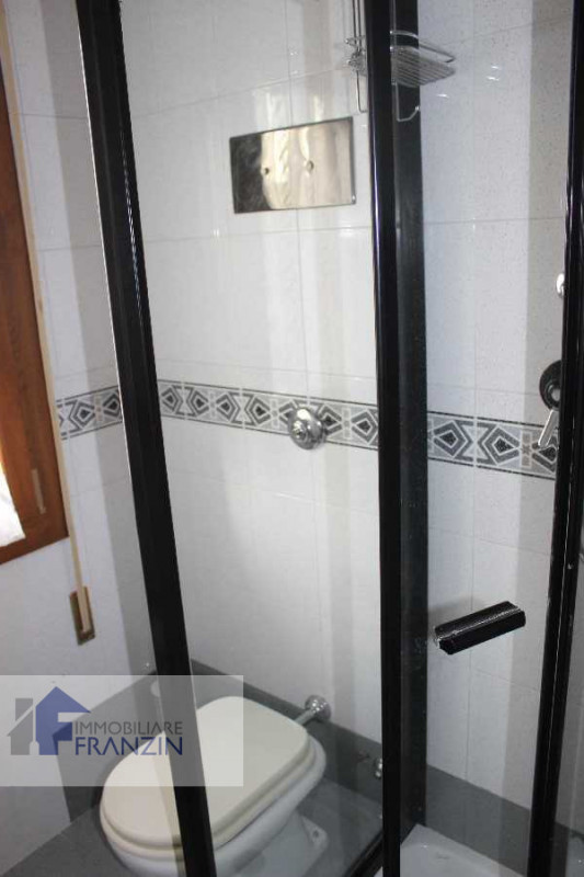 Immagine 21 di Camera in affitto  in via roma a Meolo