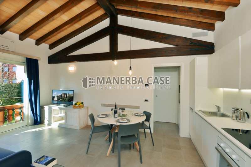 Immagine 5 di Appartamento in affitto  in lungolago zanardelli a Toscolano-Maderno