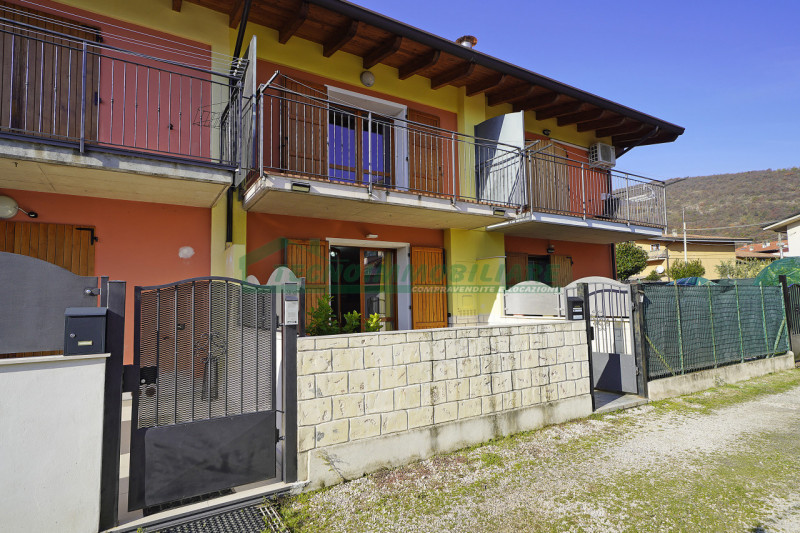 Immagine 13 di Villetta a schiera in vendita  a Gavardo