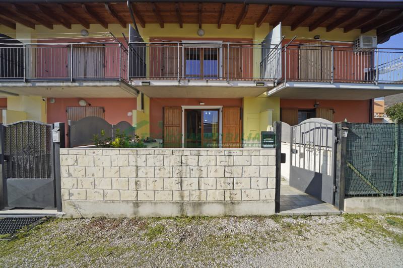 Immagine 23 di Villetta a schiera in vendita  a Gavardo