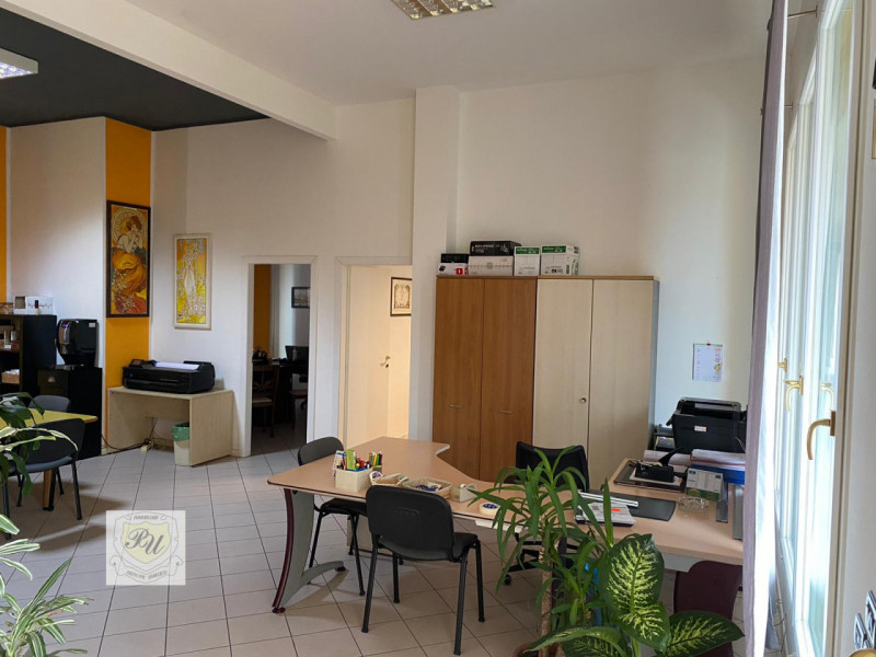 Immagine 1 di Ufficio in vendita  in Piazza Maggiore, 20 a Este