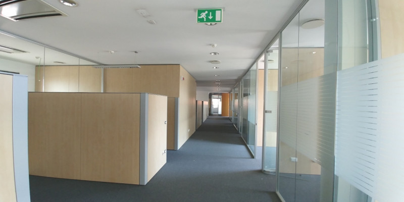 Immagine 3 di Palazzo in vendita  in VIA TOBAGI a Peschiera Borromeo