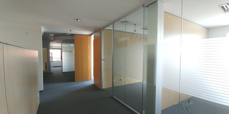 Immagine 5 di Palazzo in vendita  in VIA TOBAGI a Peschiera Borromeo