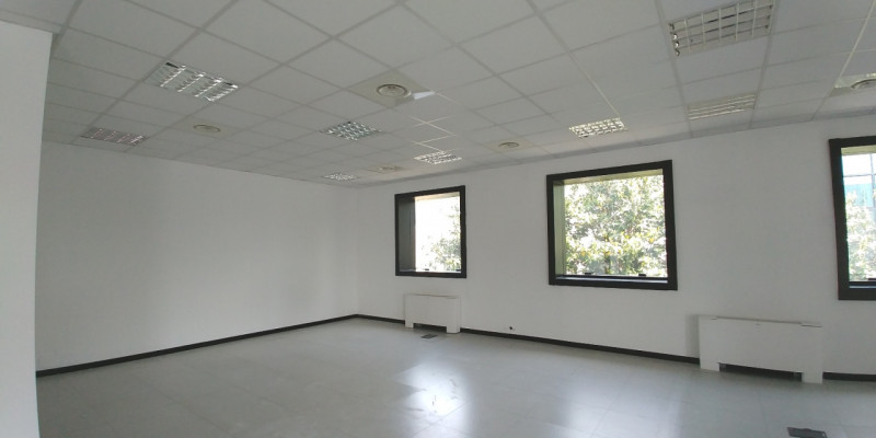 Immagine 10 di Palazzo in vendita  in VIA TOBAGI a Peschiera Borromeo