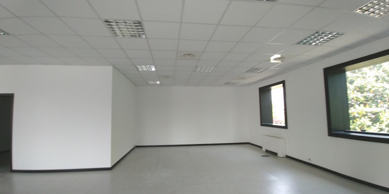 Immagine 12 di Palazzo in vendita  in VIA TOBAGI a Peschiera Borromeo