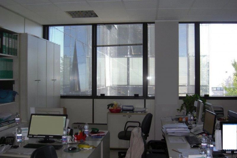 Immagine 4 di Ufficio in affitto  in VIA TOBAGI a Peschiera Borromeo