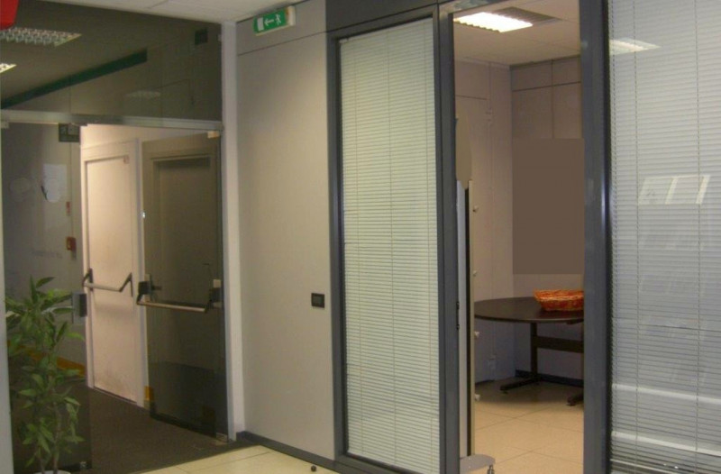 Immagine 12 di Ufficio in affitto  in VIA TOBAGI a Peschiera Borromeo