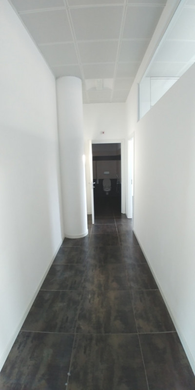 Immagine 8 di Ufficio in vendita  in VIALE DELL' ARTIGIANATO a Bernareggio