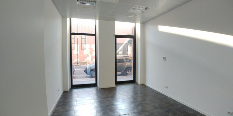 Immagine 18 di Ufficio in vendita  in VIALE DELL' ARTIGIANATO a Bernareggio