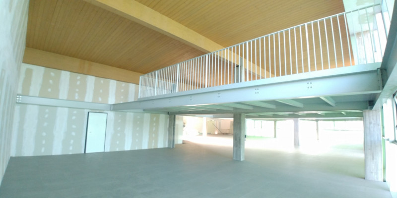 Immagine 4 di Attività commerciale in vendita  in VIA MAMELI a Vimercate