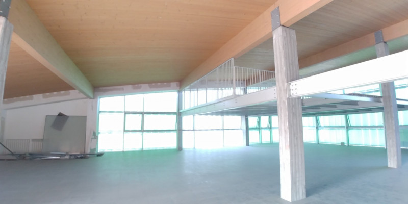 Immagine 7 di Attività commerciale in vendita  in VIA MAMELI a Vimercate