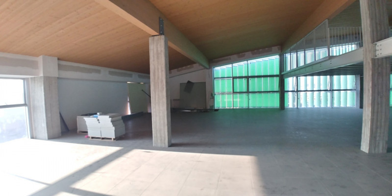 Immagine 12 di Attività commerciale in vendita  in VIA MAMELI a Vimercate