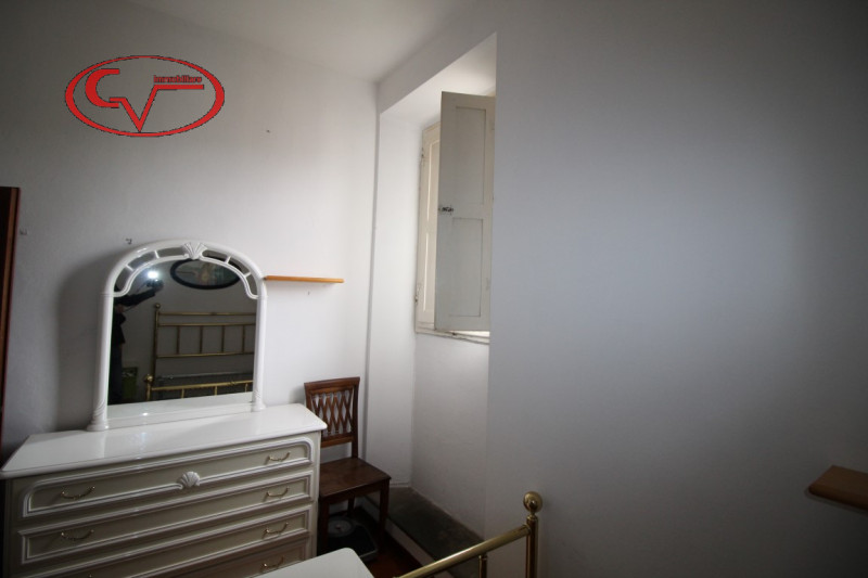 Immagine 10 di Palazzo in vendita  in mercatale valdarno a Montevarchi