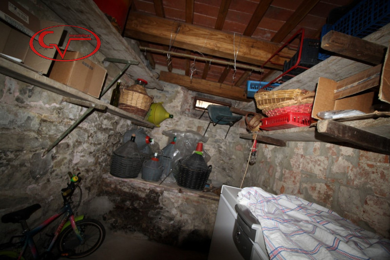 Immagine 24 di Palazzo in vendita  in mercatale valdarno a Montevarchi