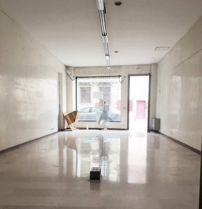 Immagine 3 di Negozio in affitto  in Via Brugnari a Castelfranco Veneto